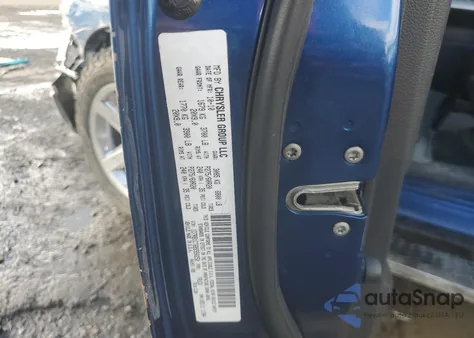 2011 Dodge Ram 1500 z USA, uszkodzony, nr VIN 1D7RB1CT6BS550250